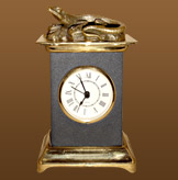  Часы Ящерица (с фигуркой на земле)